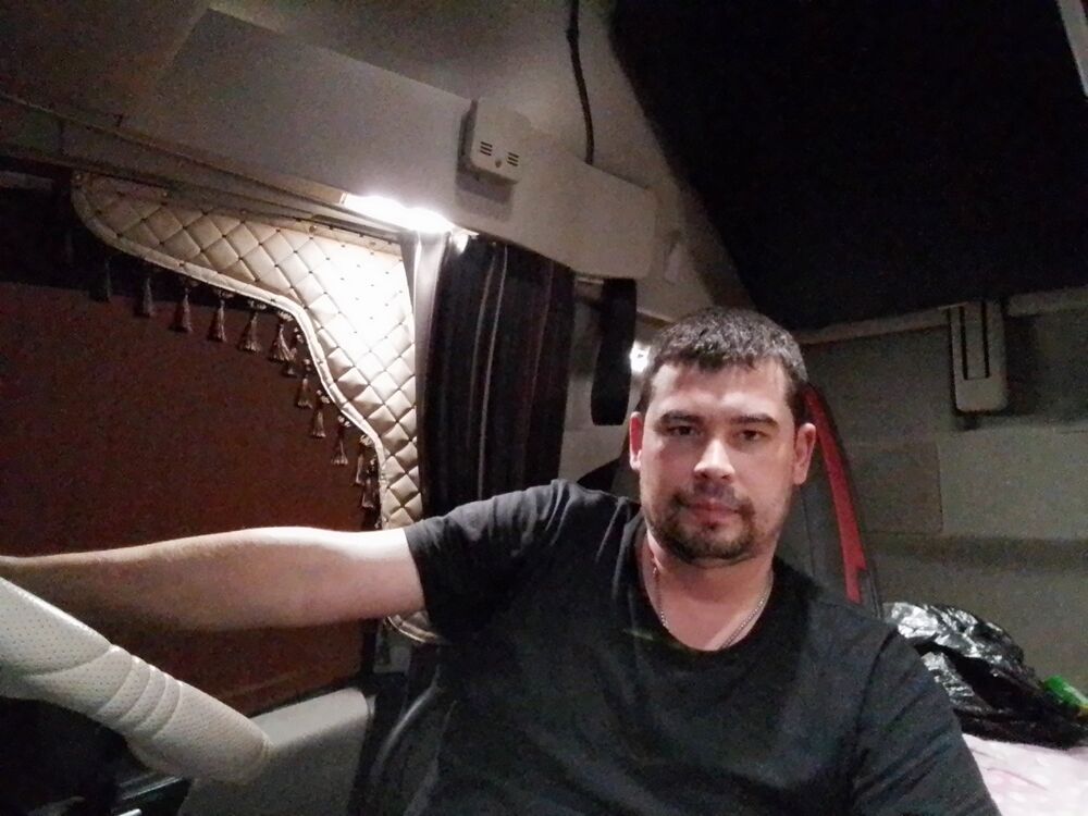  32563045  , 38 ,    