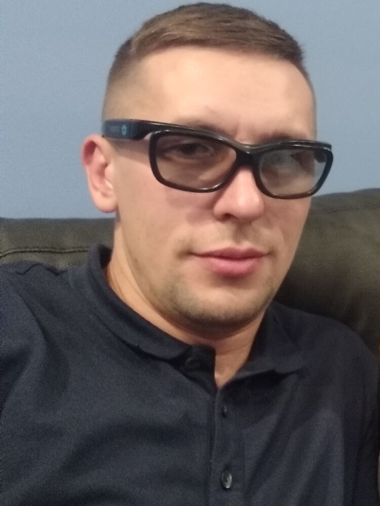  42148735  Petr, 38 ,    -