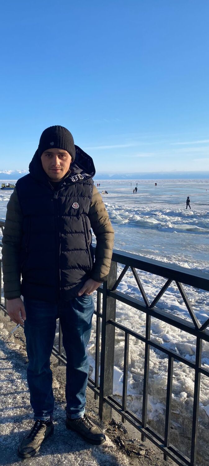  ,   Arman, 24 ,   ,   