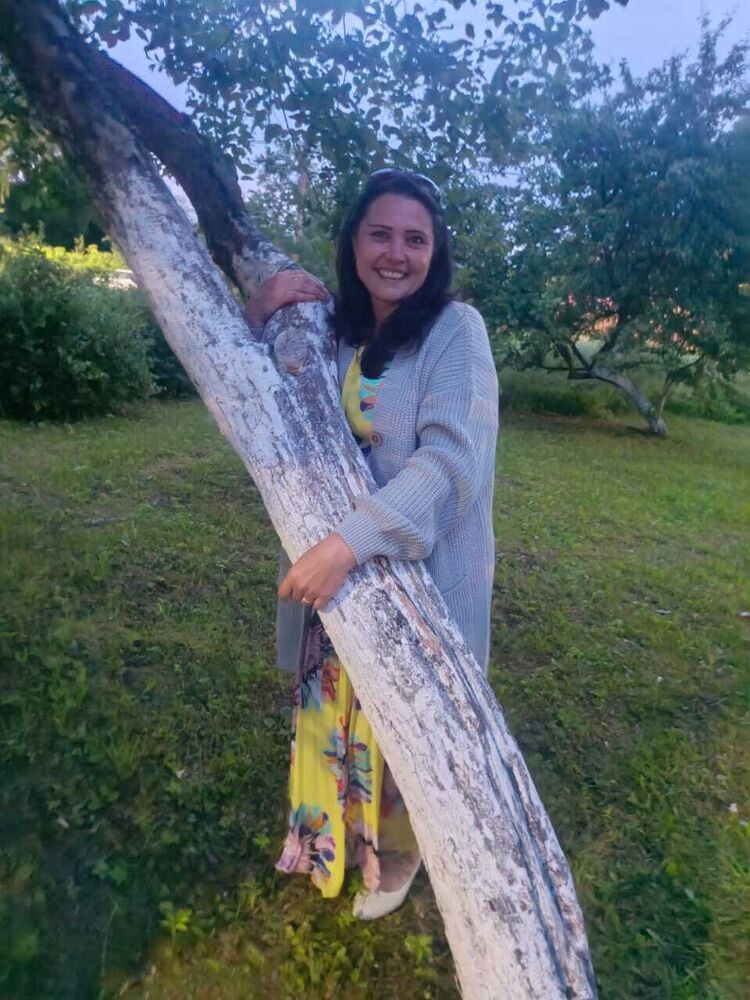  ,   Olga, 48 ,   c 