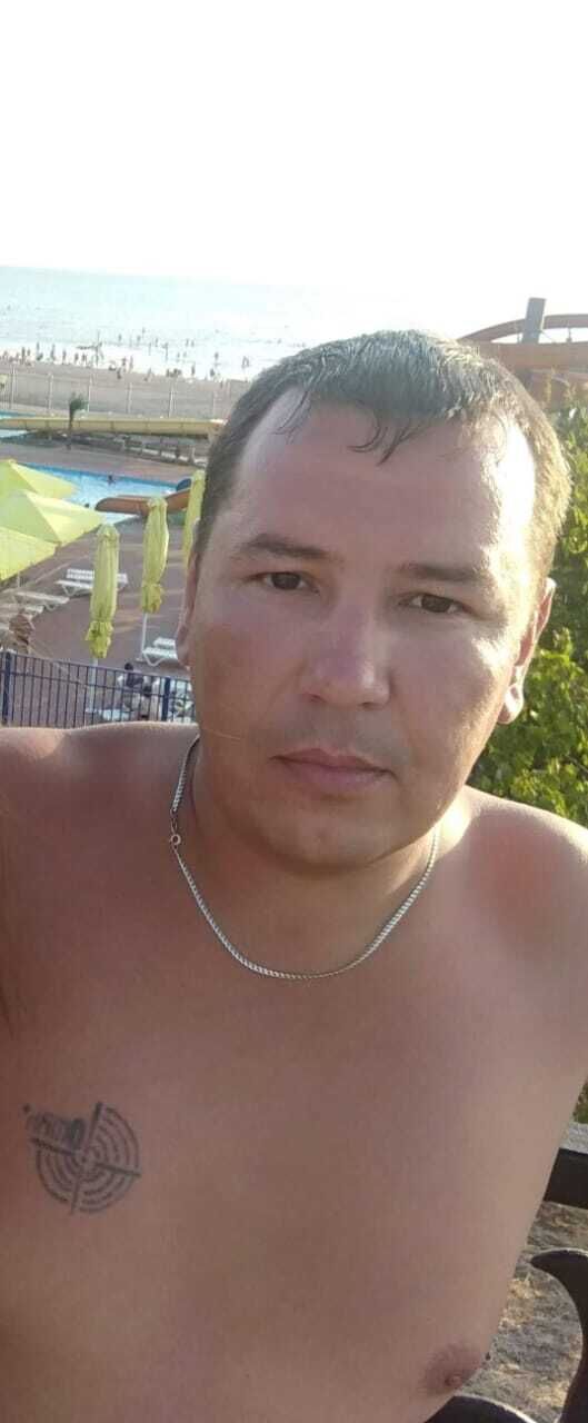  42900975  Sergey, 43 ,    