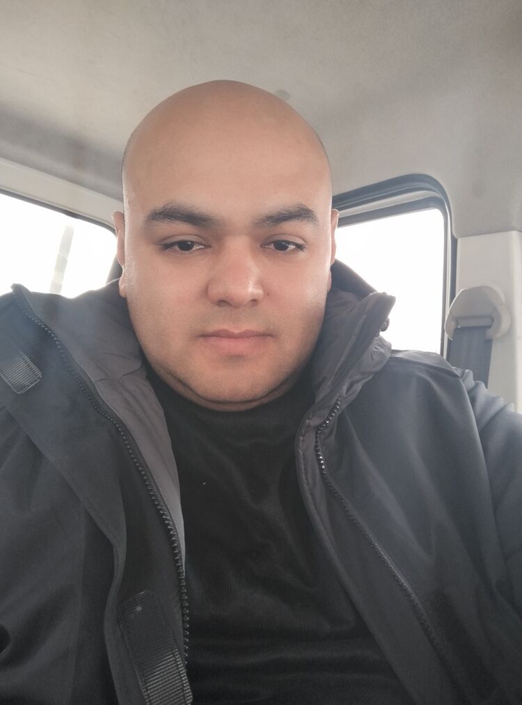  40532695  Azamat, 36 ,    