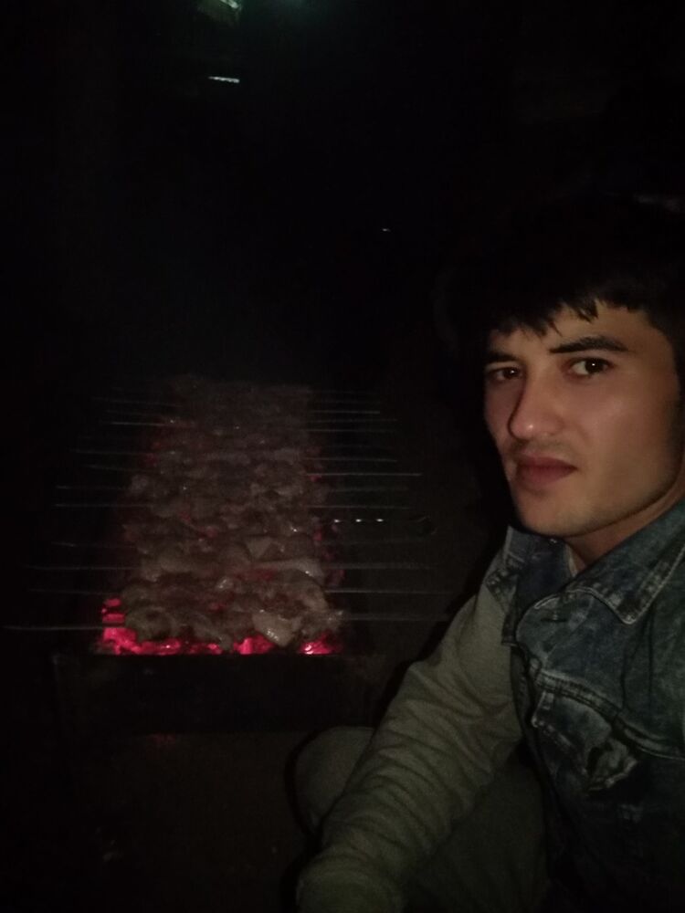  15892555  Abbos, 29 ,    