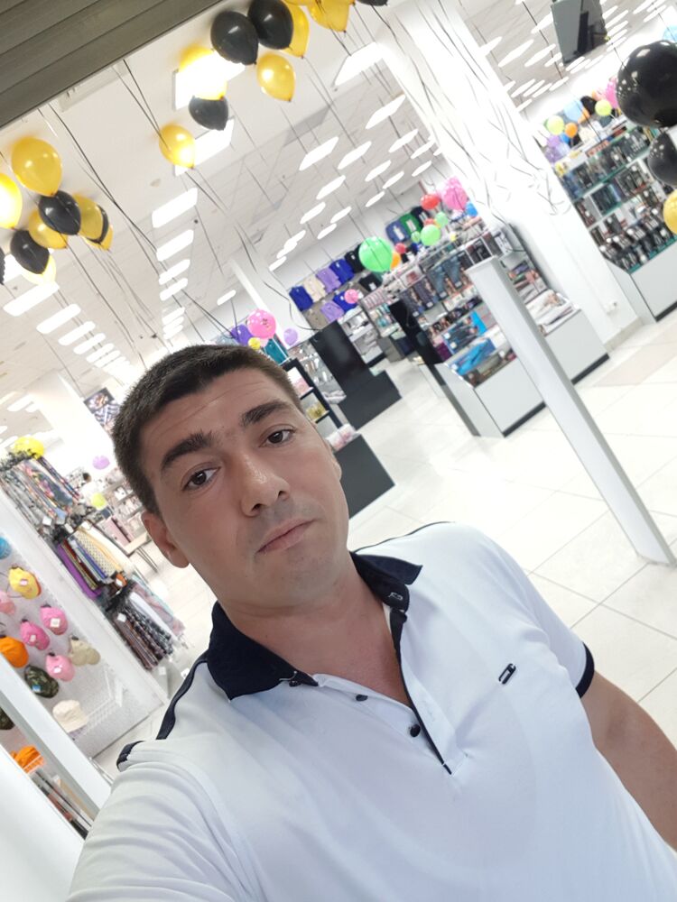  28424175  , 34 ,     