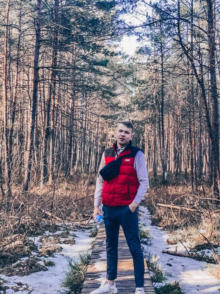  ,   Anton, 28 ,   ,   