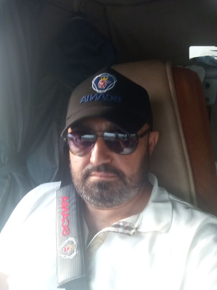  28749095  Nuri, 44 ,    