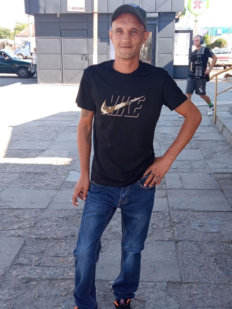  41205635  Alexandr, 39 ,    