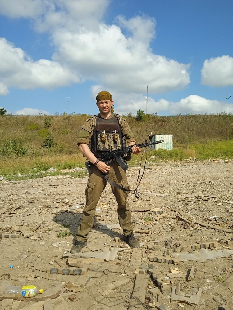 --,   , 37 ,   c 