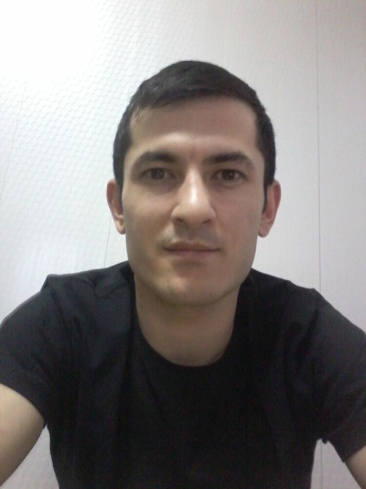  5795295  A B, 38 ,    