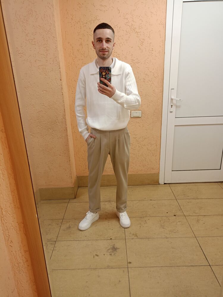  48012465  , 28 ,    