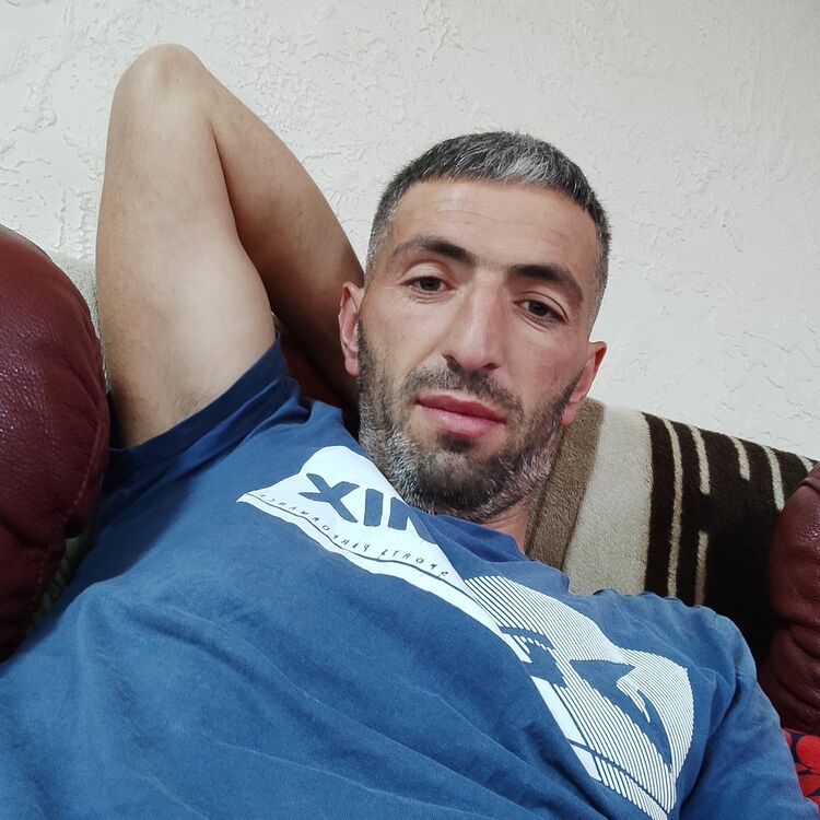  ,   Gevorg, 35 ,   ,   