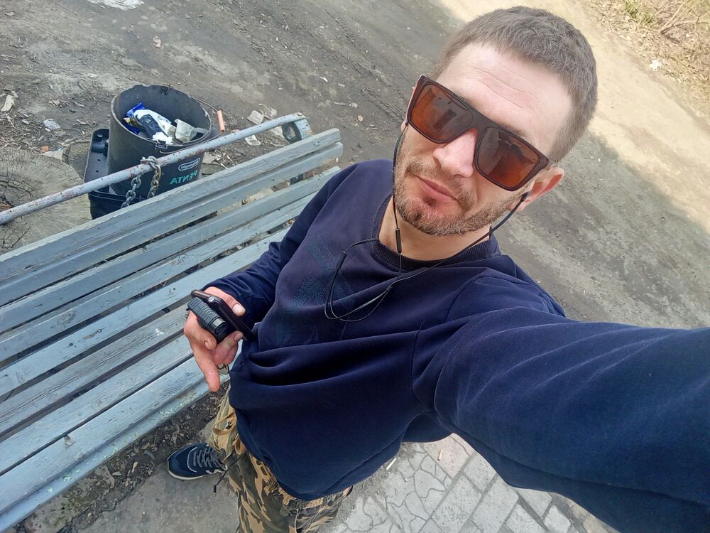 42126125  Afera, 38 ,    