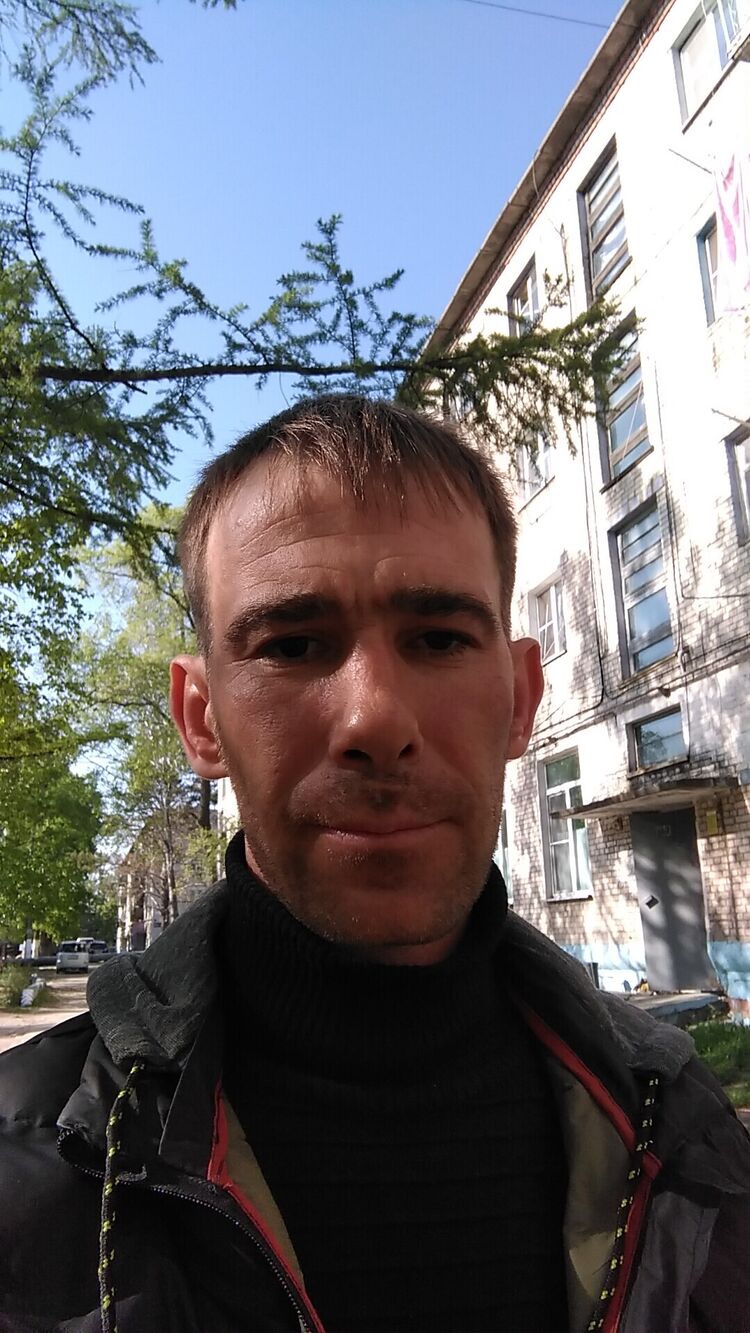  46876735  , 40 ,    