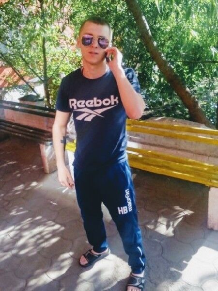  18052295  , 27 ,    
