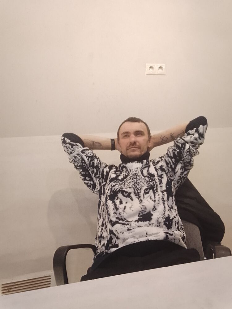  ,   Vitaly, 37 ,   ,   , c , 
