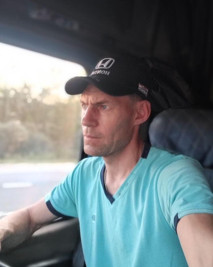  ,   Evgeny, 44 ,   ,   , c 