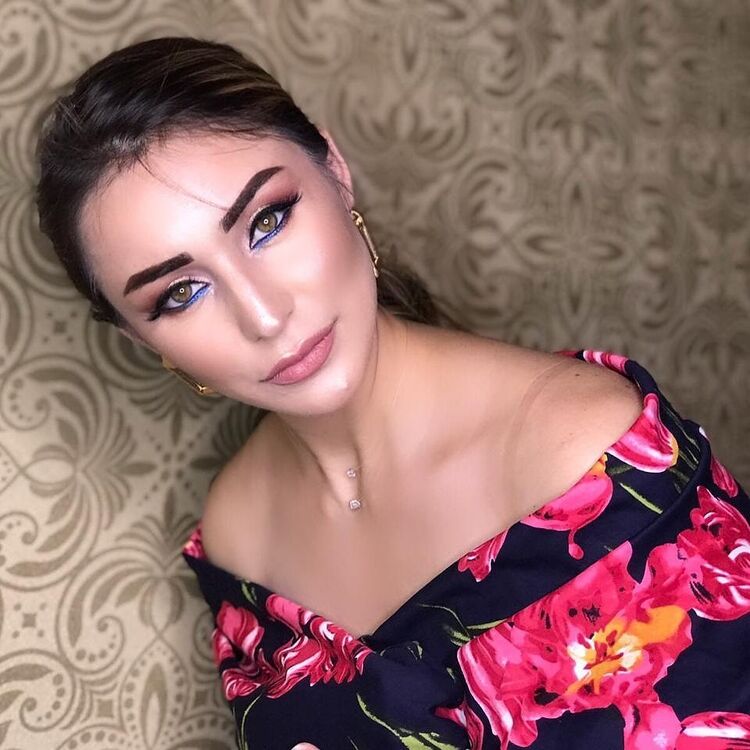  ,   Aina, 35 ,   c 