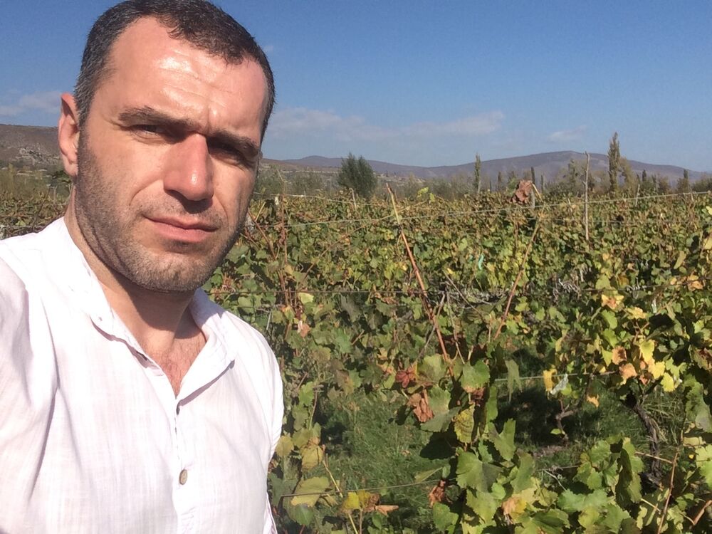  ,   Alik, 47 ,   ,   