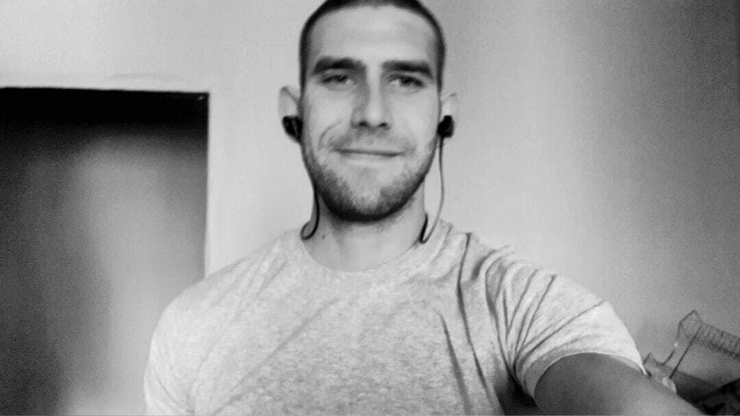  22818865  ϸ, 32 ,    -