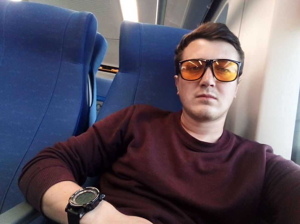  27067625  , 26 ,    -