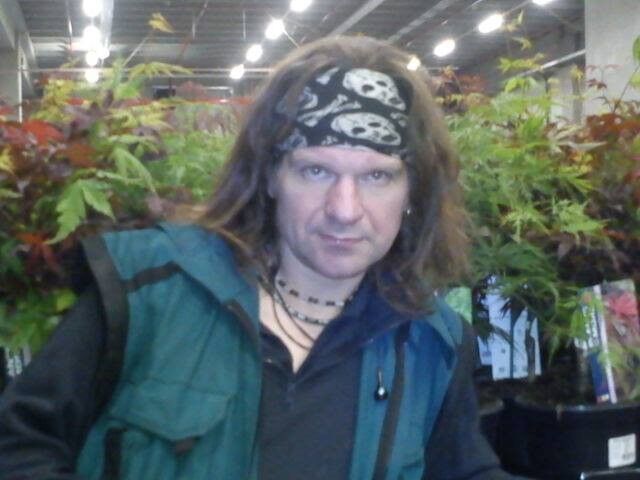  15902225  Sergej, 42 ,    -