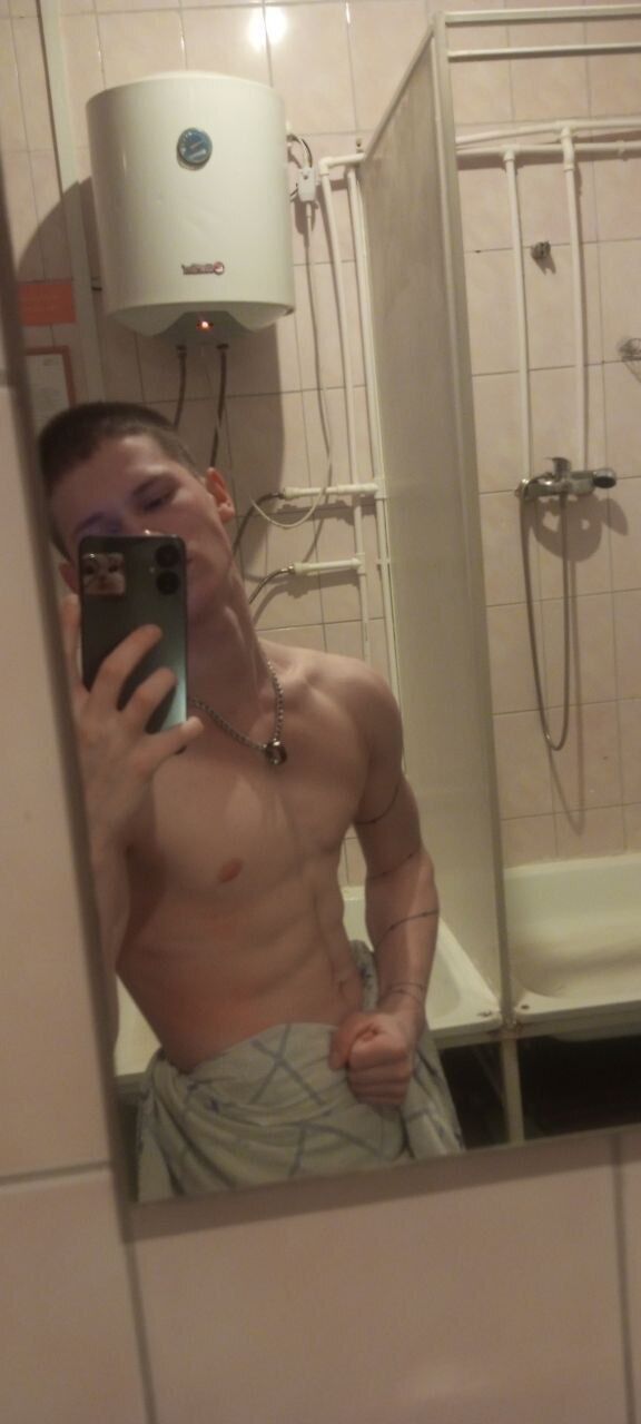  ,   Dani, 21 ,   ,   