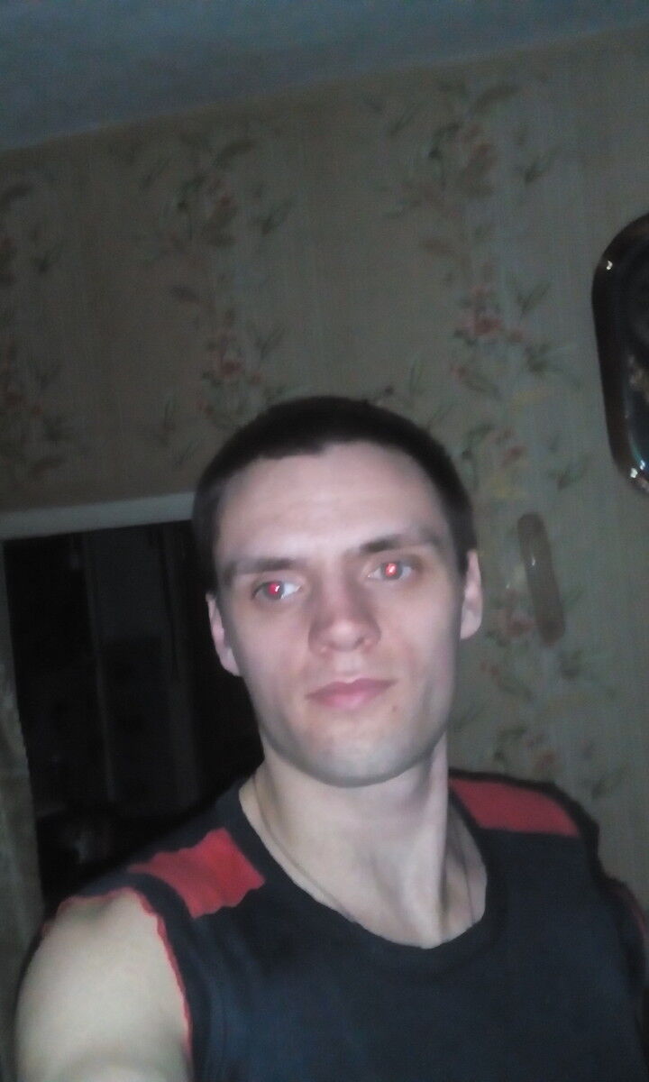  7121045  Vadim, 33 ,    