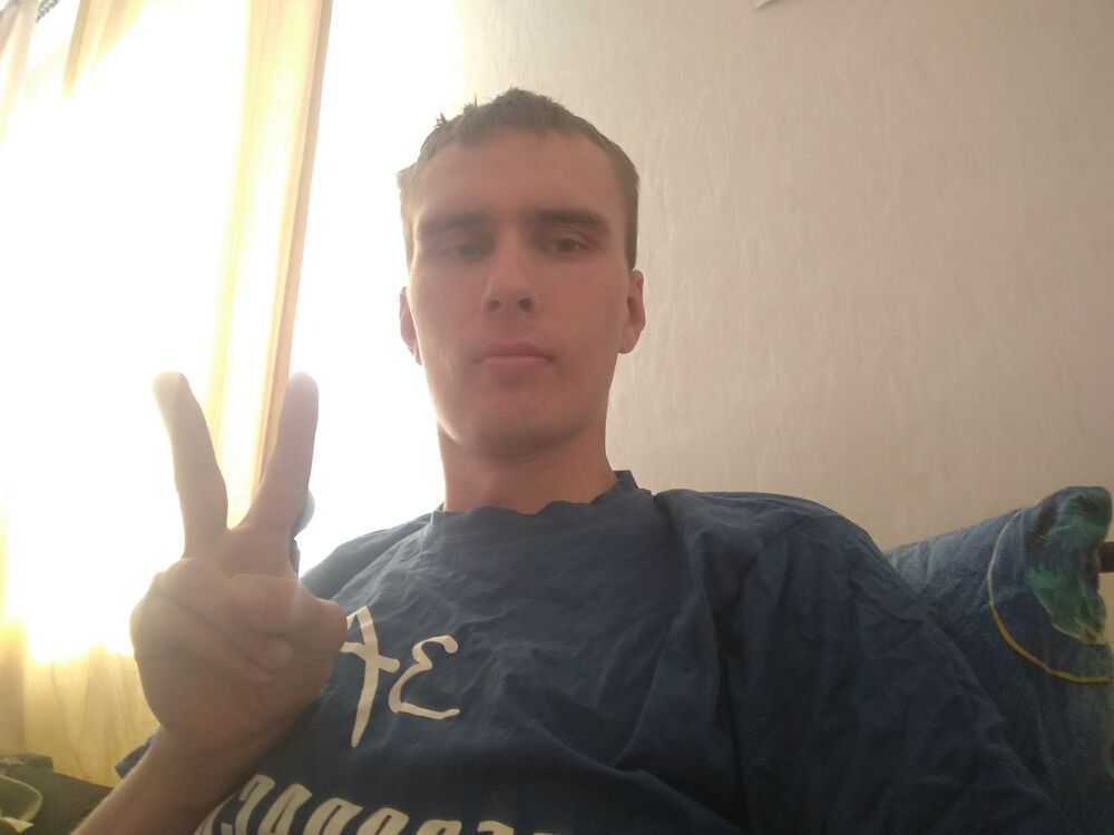  22887865  Vlad, 27 ,    