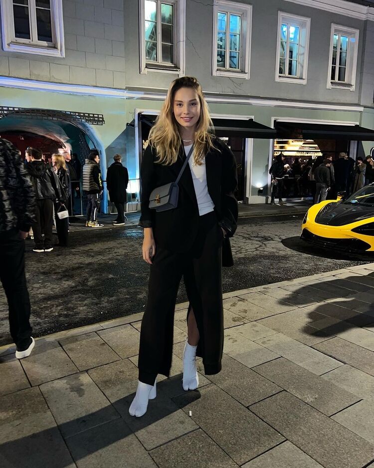  ,   , 29 ,   ,   