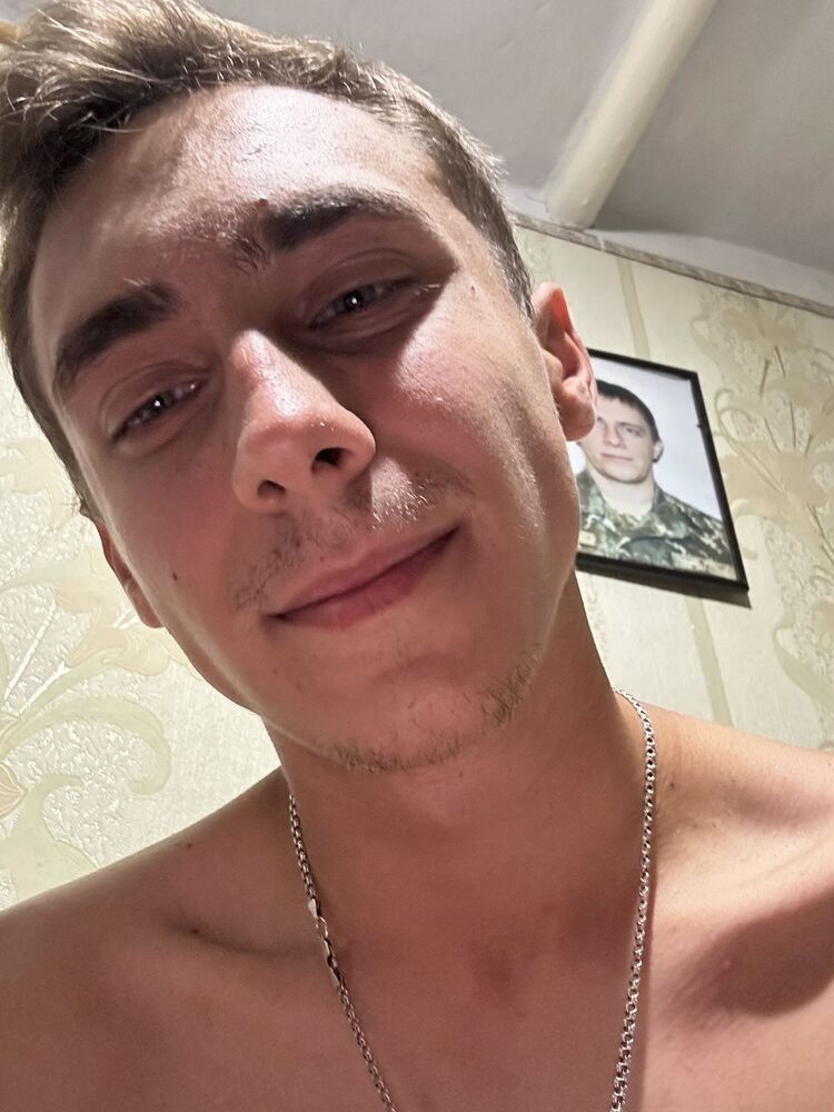  39104975  Oleg, 22 ,    