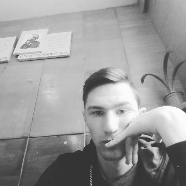  43047255  , 21 ,    