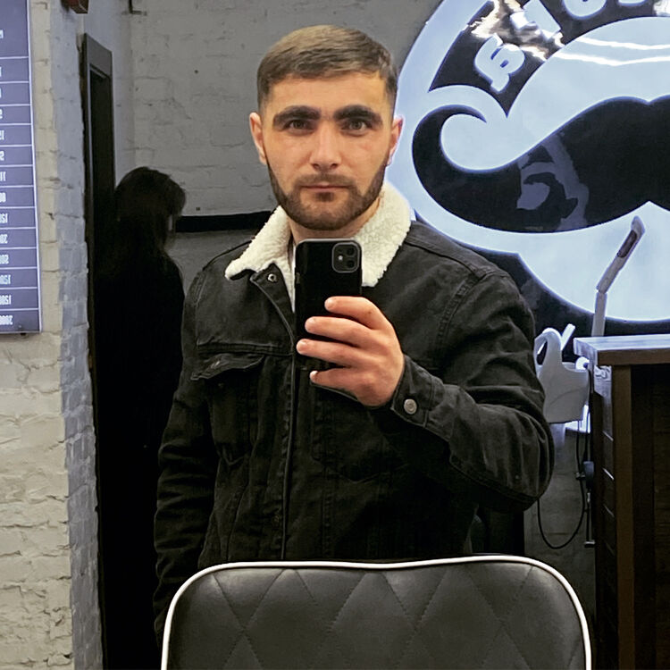  37481835  , 32 ,    