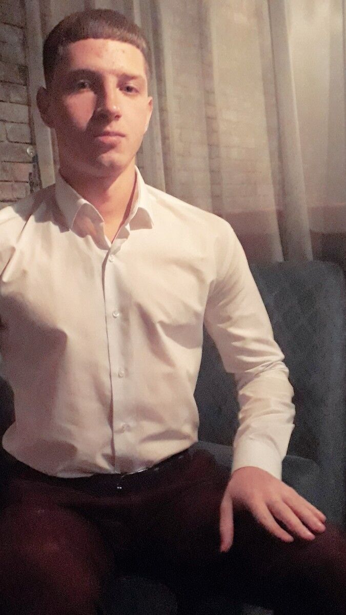  13830985  Rostislav, 27 ,    