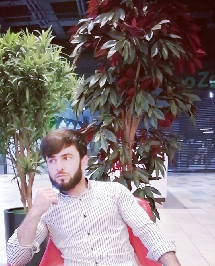  44279825  MANUCHEHR, 28 ,    