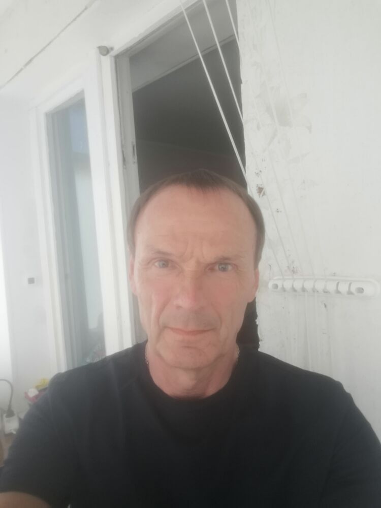  52939525  , 58 ,    