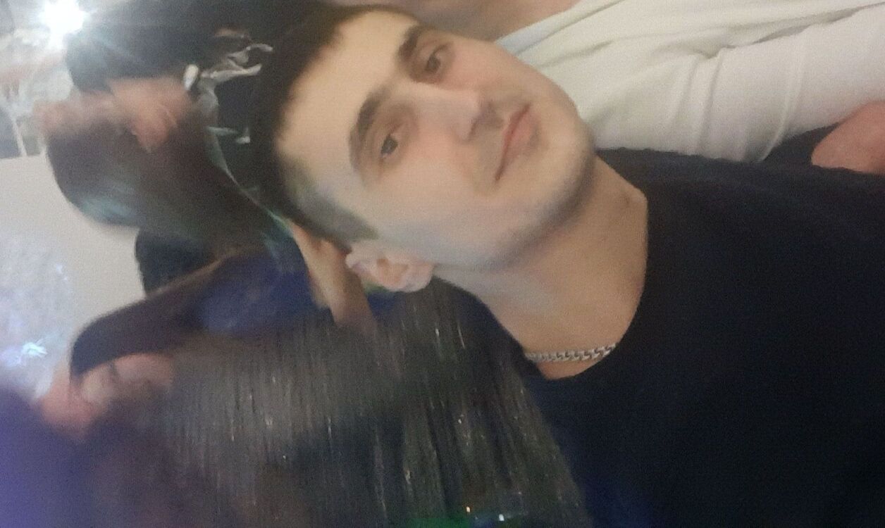  30477695  Ivan, 35 ,    