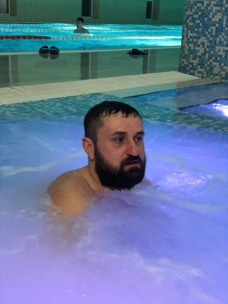  ,   Andriy, 37 ,   ,   , c 