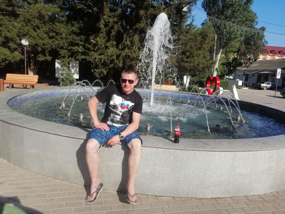  49636365  Vasily, 37 ,    