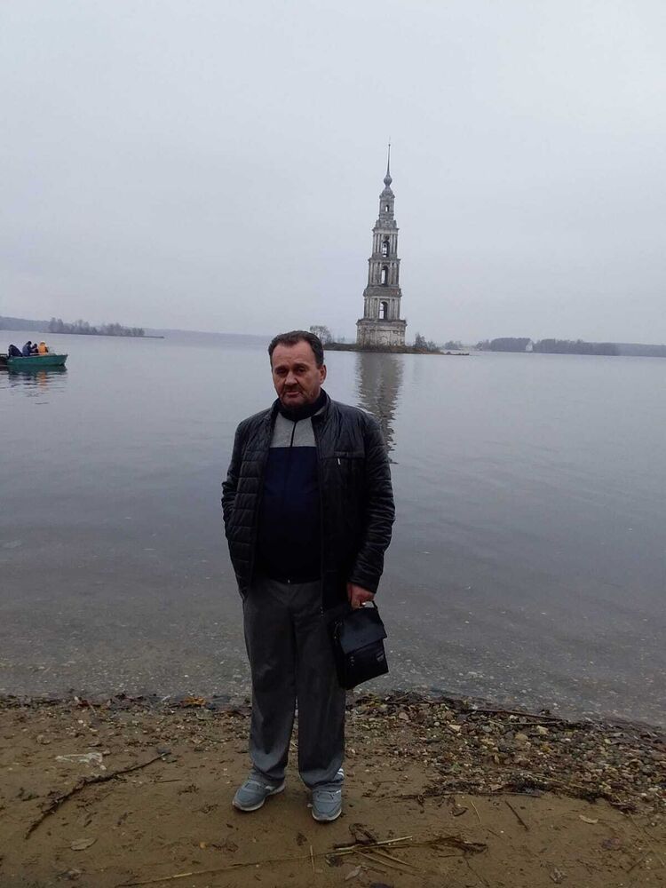  38594885  Yury, 63 ,    