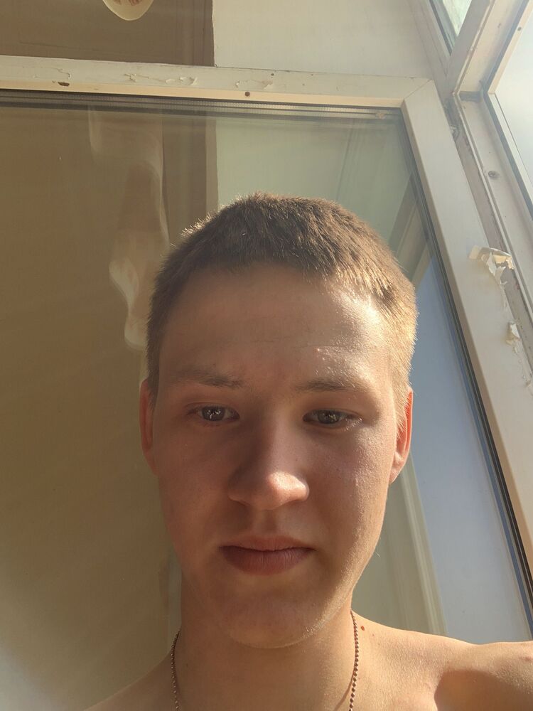  35922855  Bogdan, 25 ,    