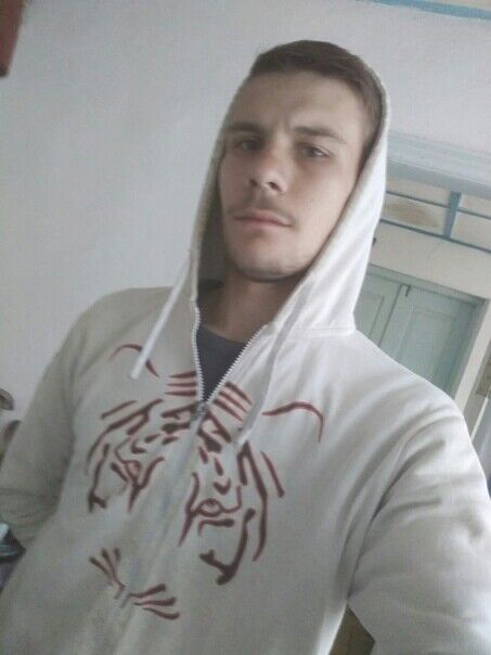  ,   Vhalentyn, 25 ,   ,   , c 