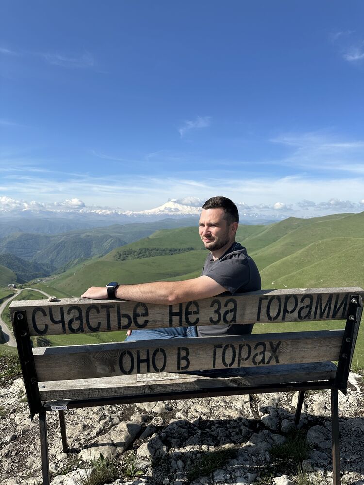  52055815  , 37 ,    