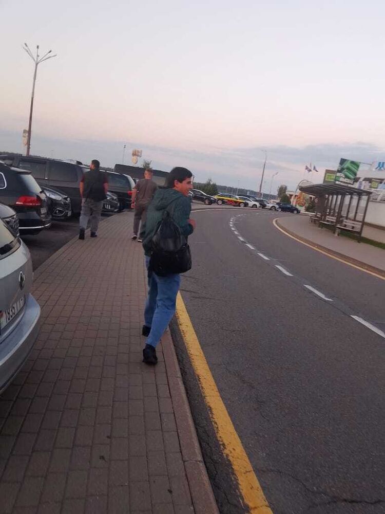  53547095  Botb, 24 ,    