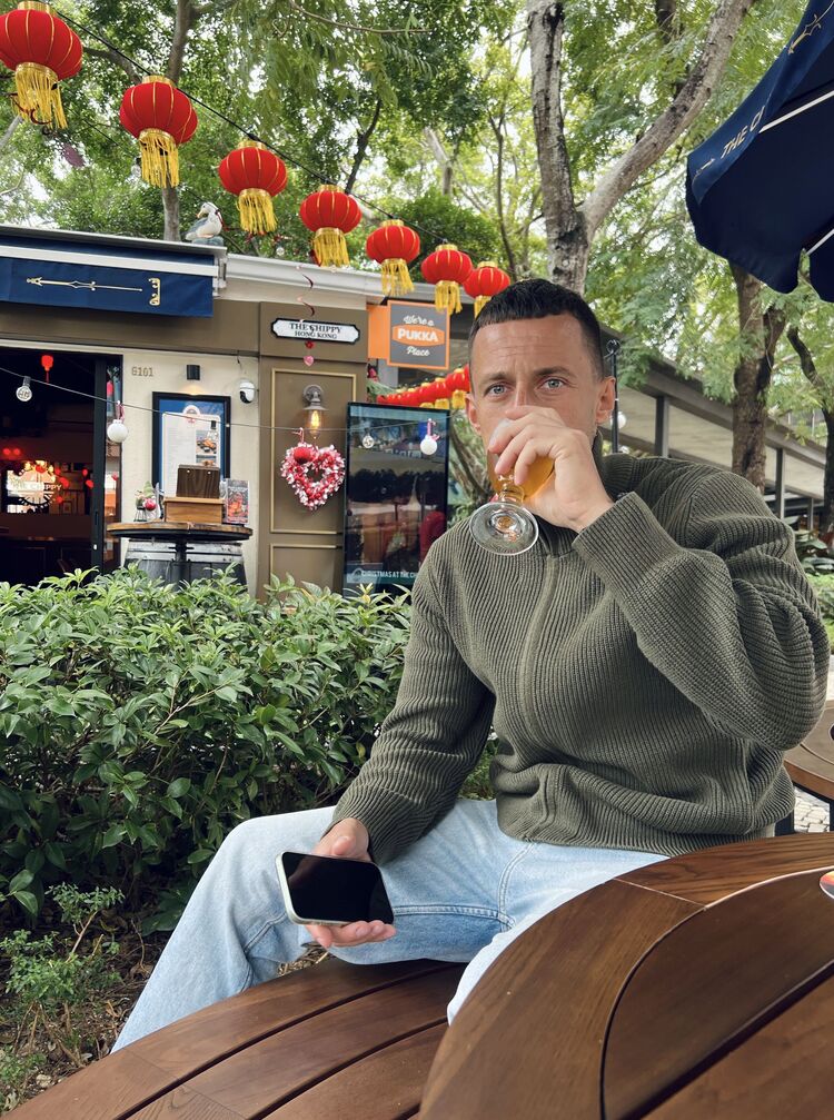  50271465  Aleksei, 36 ,    