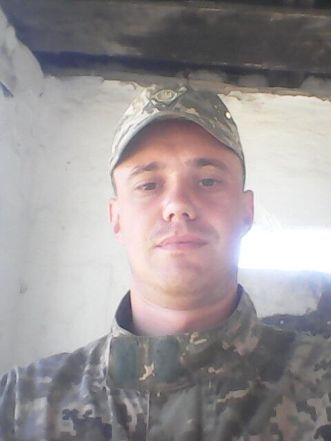  ,   Ruslan, 37 ,   ,   , c , 