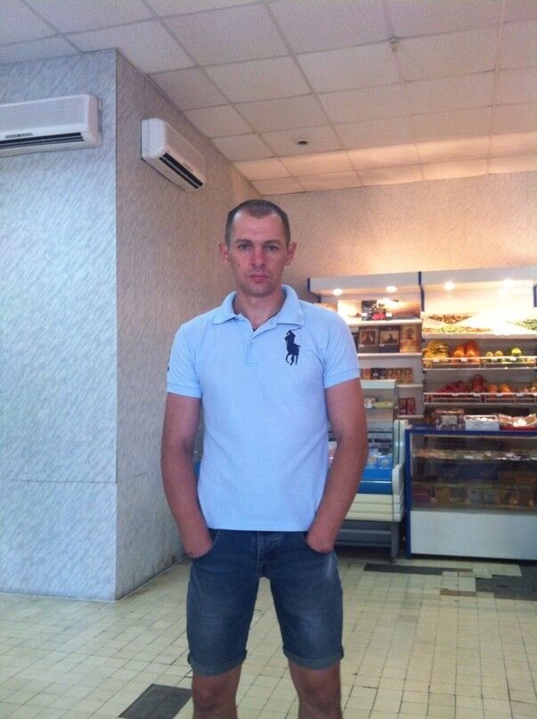  --,   Alex, 44 ,   