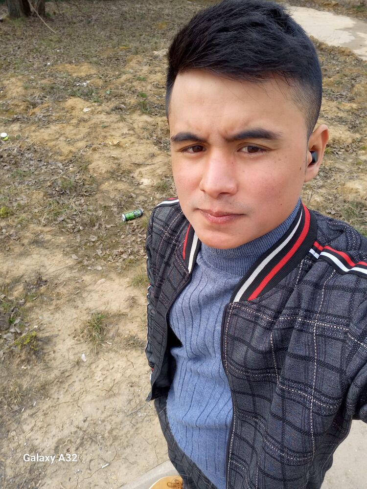  34232275  Adhamjon, 28 ,    