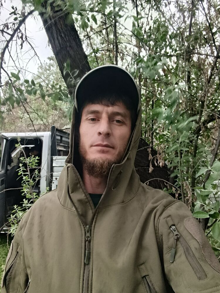  52458345  Djekson, 38 ,    
