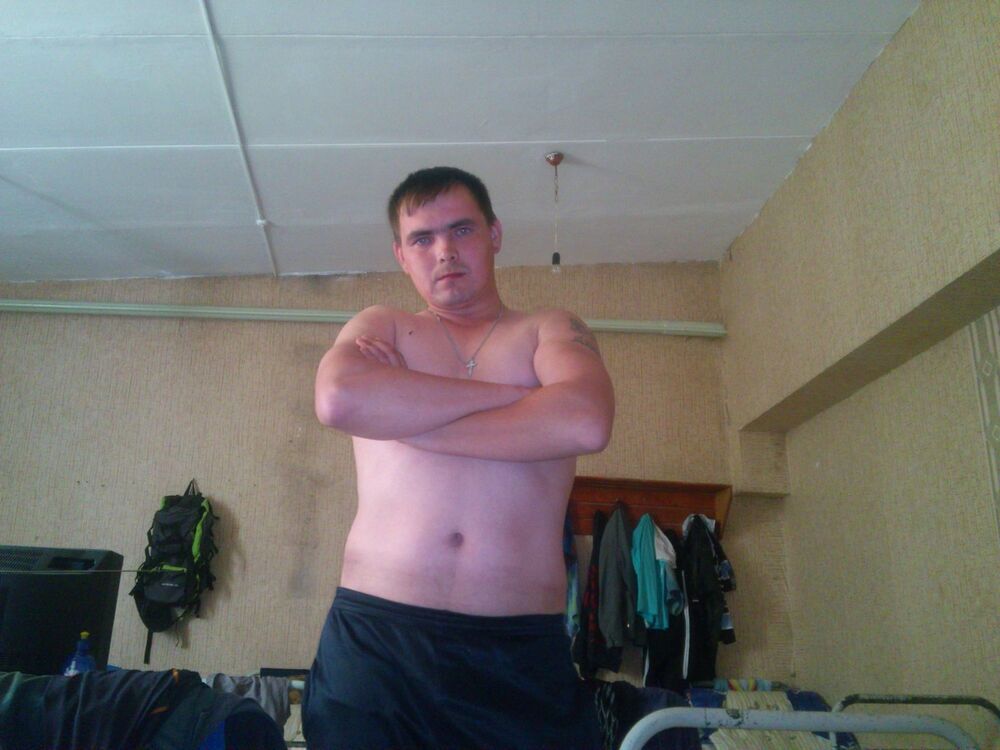  -,   Leon, 37 ,   ,   , c 