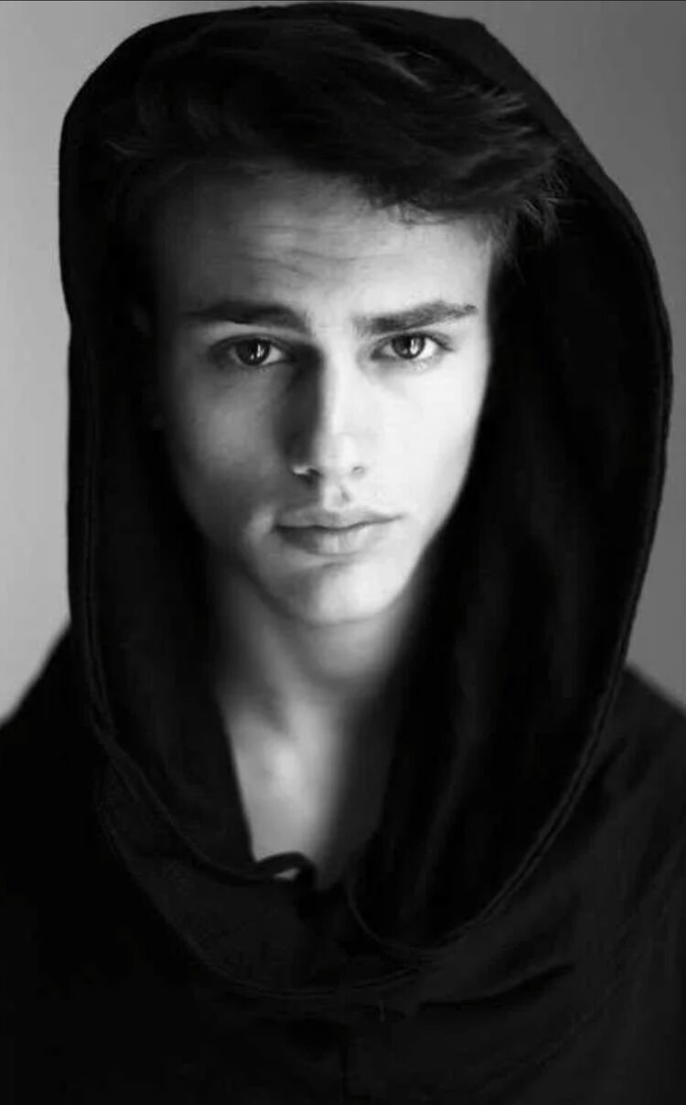  45054665  Metro, 28 ,    